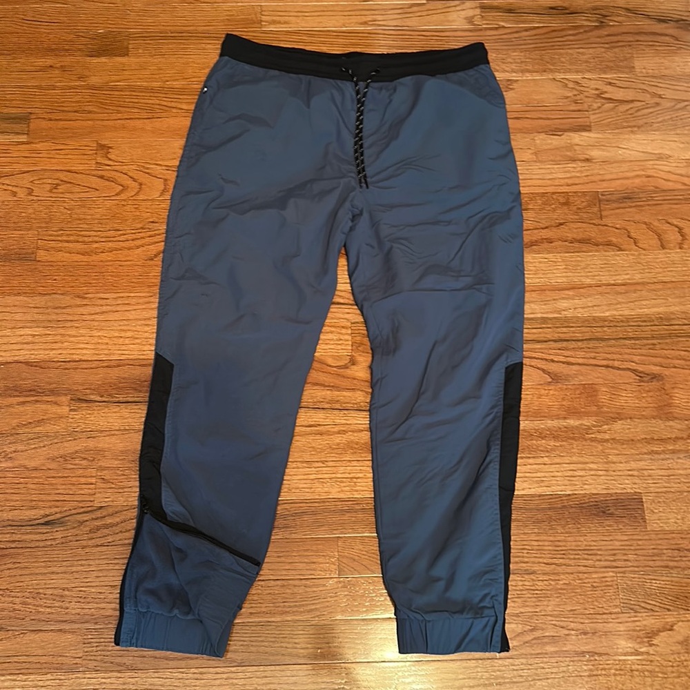 Edgar + Ash fleece lined athletic pants w/elastic waist, side pockets, EUC